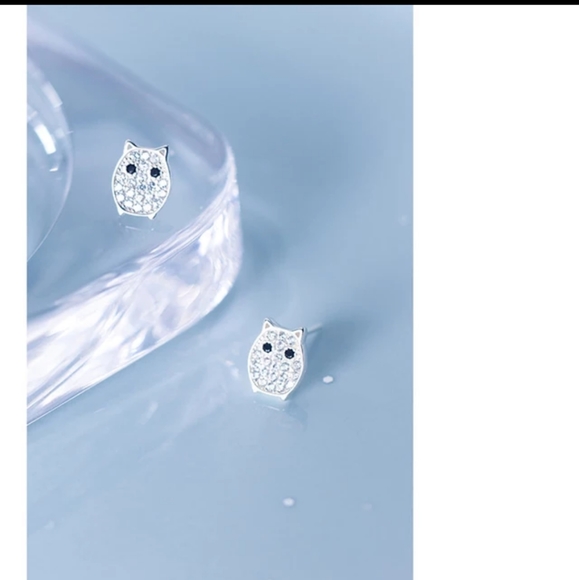 NEW 925 Sterling Silver Owl Pave Diamond Studs - Picture 3 of 7
